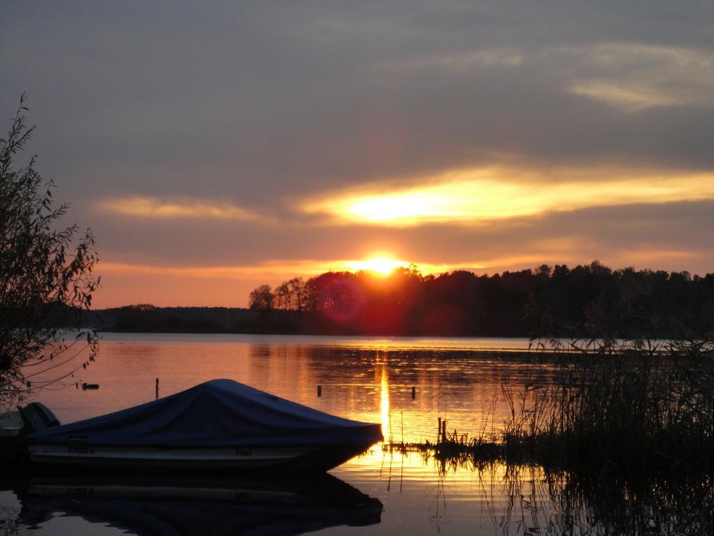 Spreewaldhaeuser Golinski Mit Kamin Am Neuendorfer See Alt Schadow Exteriér fotografie